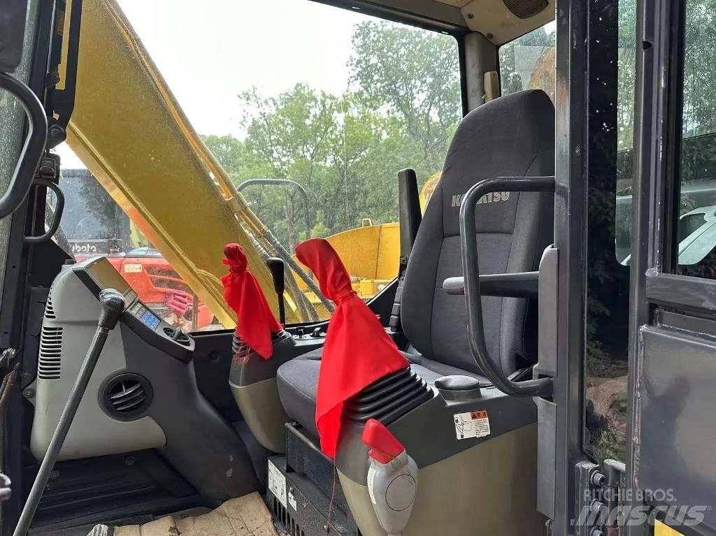 Komatsu PC70-8 Bageri guseničari