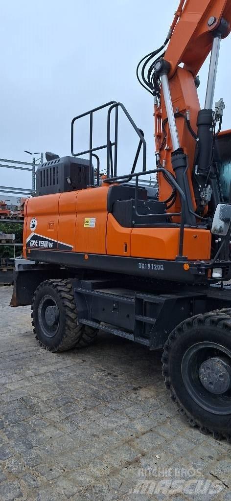 Doosan DX 190 W-7 Bageri točkaši