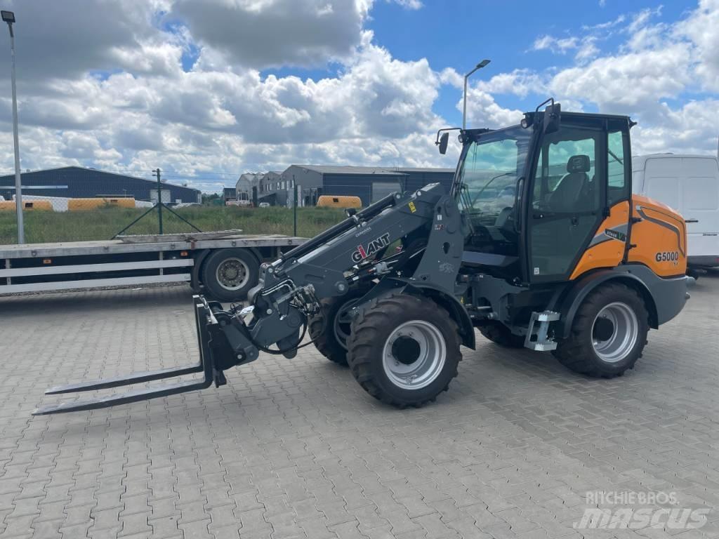 GiANT g5000 Višenamenski utovarivači