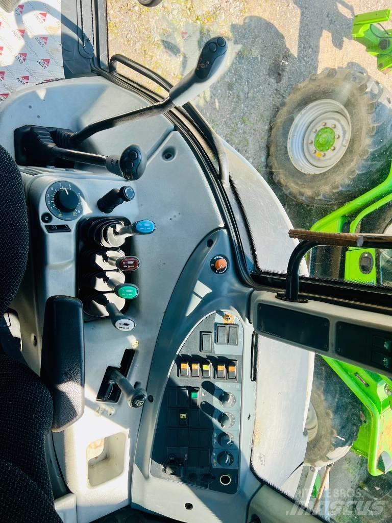 Valtra T 121 Traktori