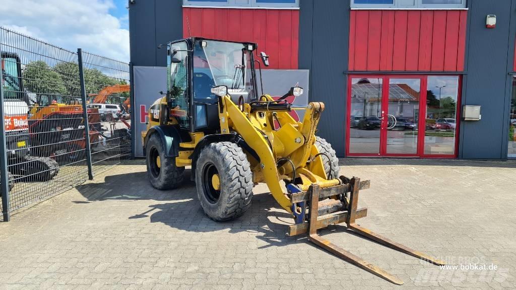 CAT 908 Utovarivači na točkove