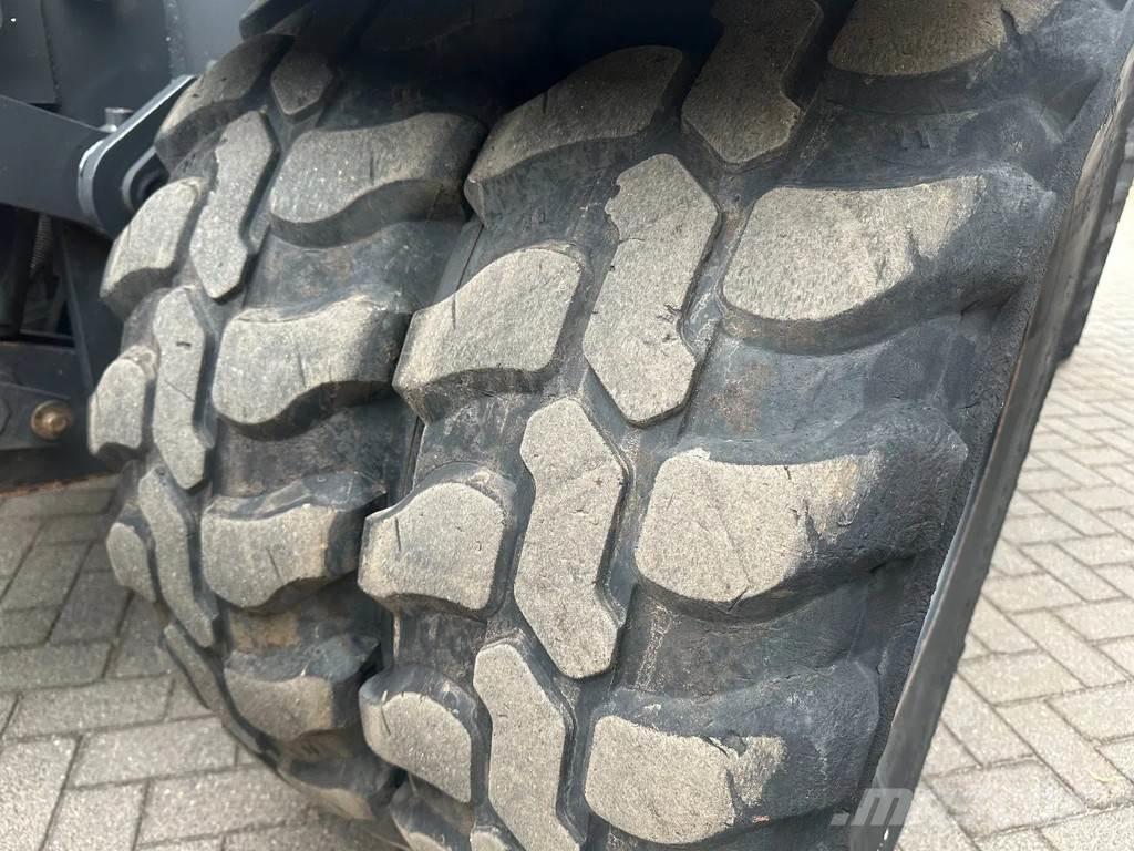 Doosan DX140W-5 Bageri točkaši