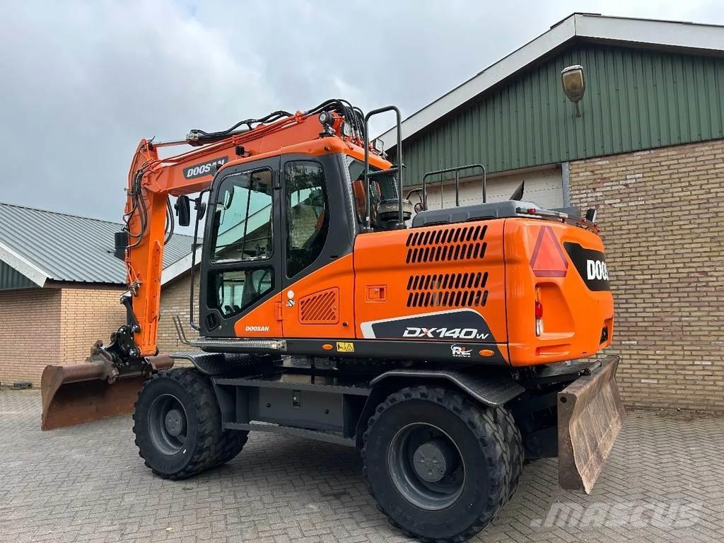 Doosan DX140W-5 Bageri točkaši