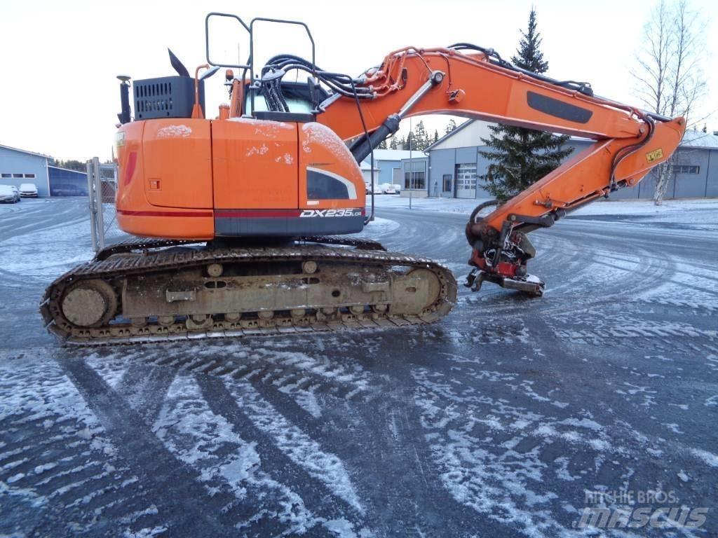 Doosan DX 235 Bageri guseničari