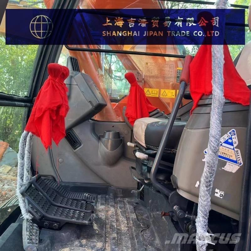 Hitachi ZX 135 Bageri guseničari