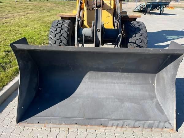 Volvo L 30 B Utovarivači na točkove