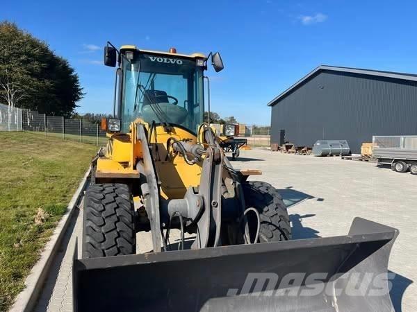 Volvo L 30 B Utovarivači na točkove