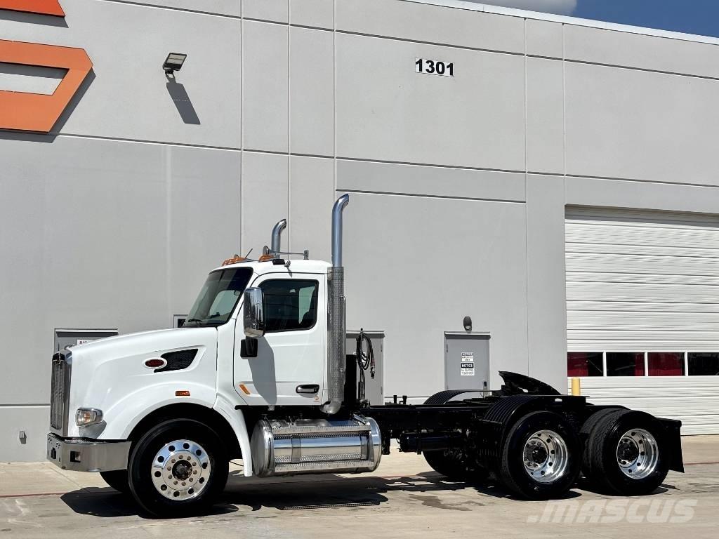 Peterbilt 567 Tegljači
