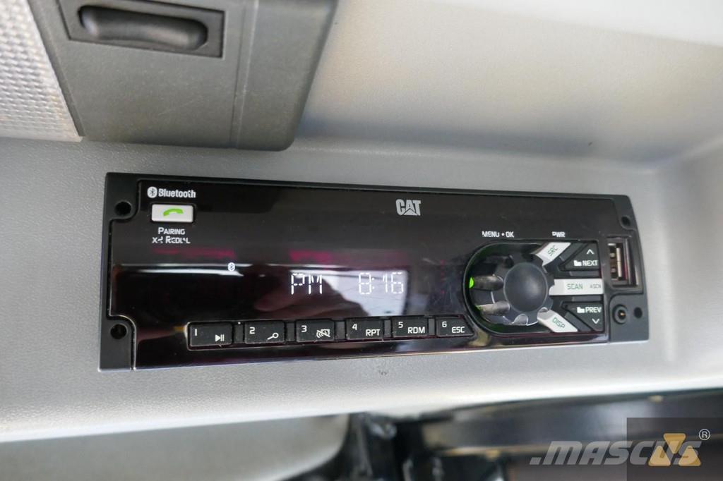 CAT D8T Buldožeri guseničari