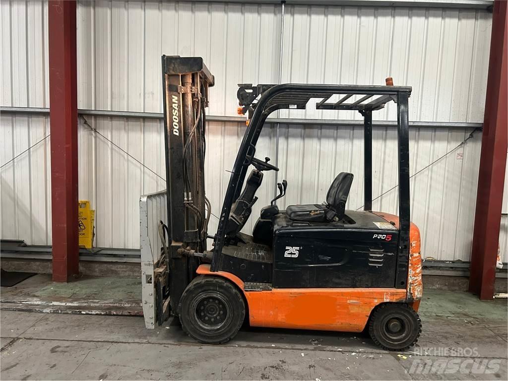Doosan B25X-5 Električni viljuškari