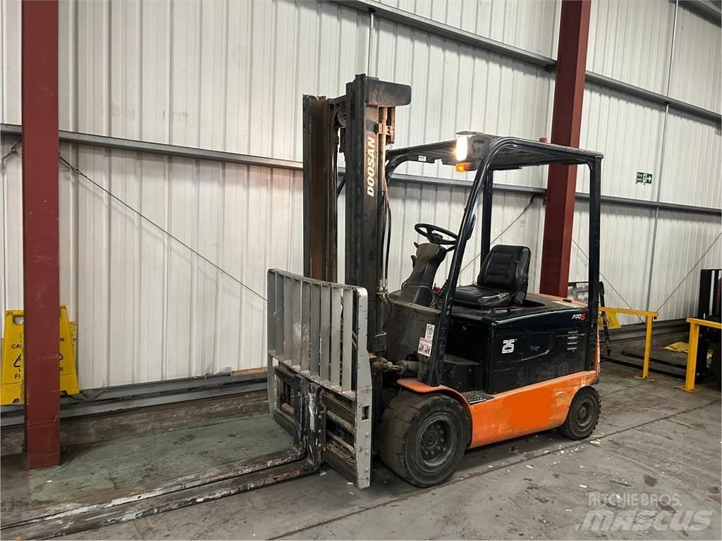 Doosan B25X-5 Električni viljuškari