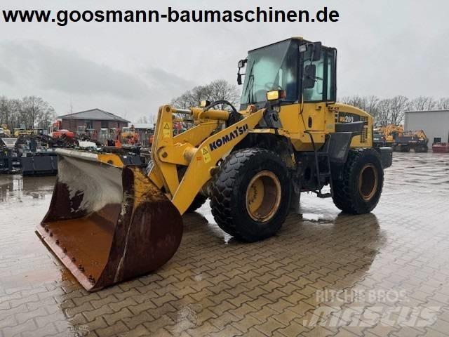 Komatsu WA 200 Utovarivači na točkove