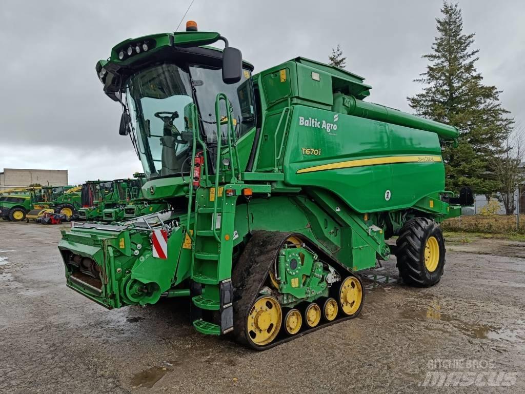 John Deere T670i Kombajni