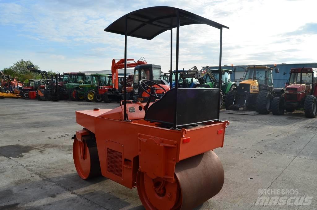 Bomag BW 90 Valjci sa duplim bubnjem