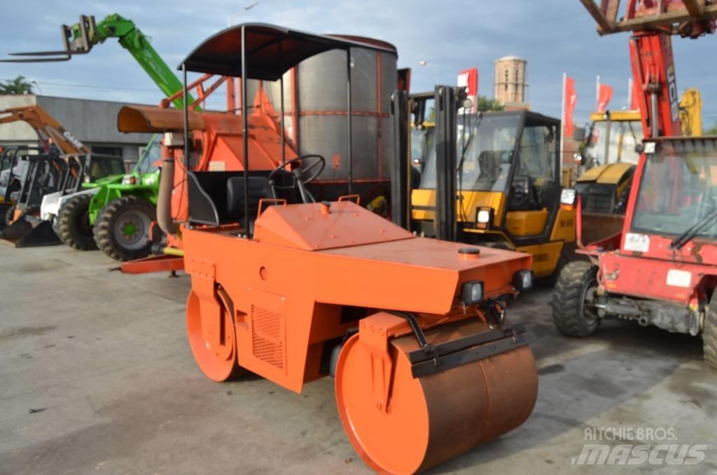 Bomag BW 90 Valjci sa duplim bubnjem