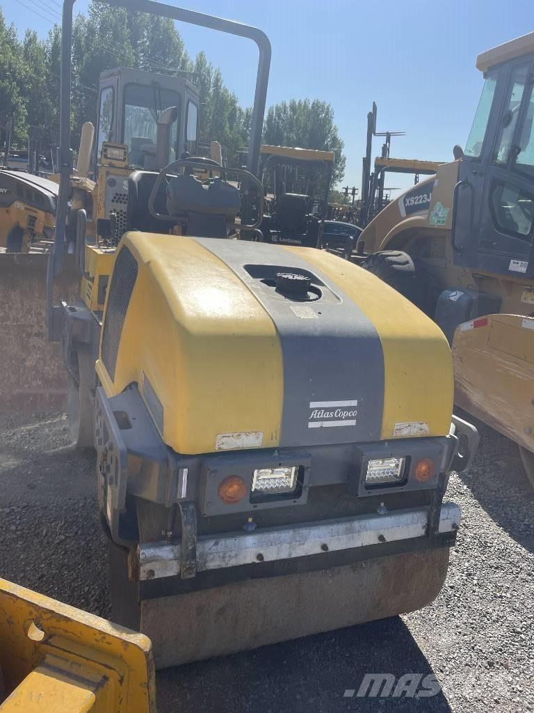 Dynapac CC 1250 Valjci sa duplim bubnjem