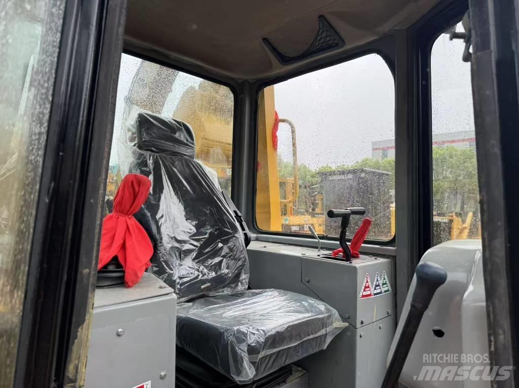CAT D 7 G Buldožeri guseničari