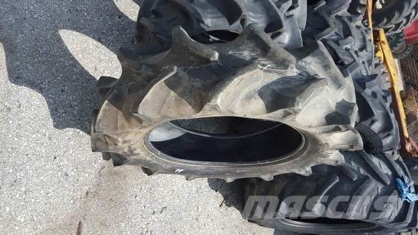  Pneus 9.5-24 Gume, točkovi i felne