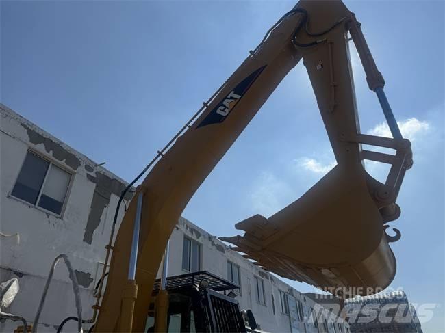 CAT 320 C L Bageri guseničari