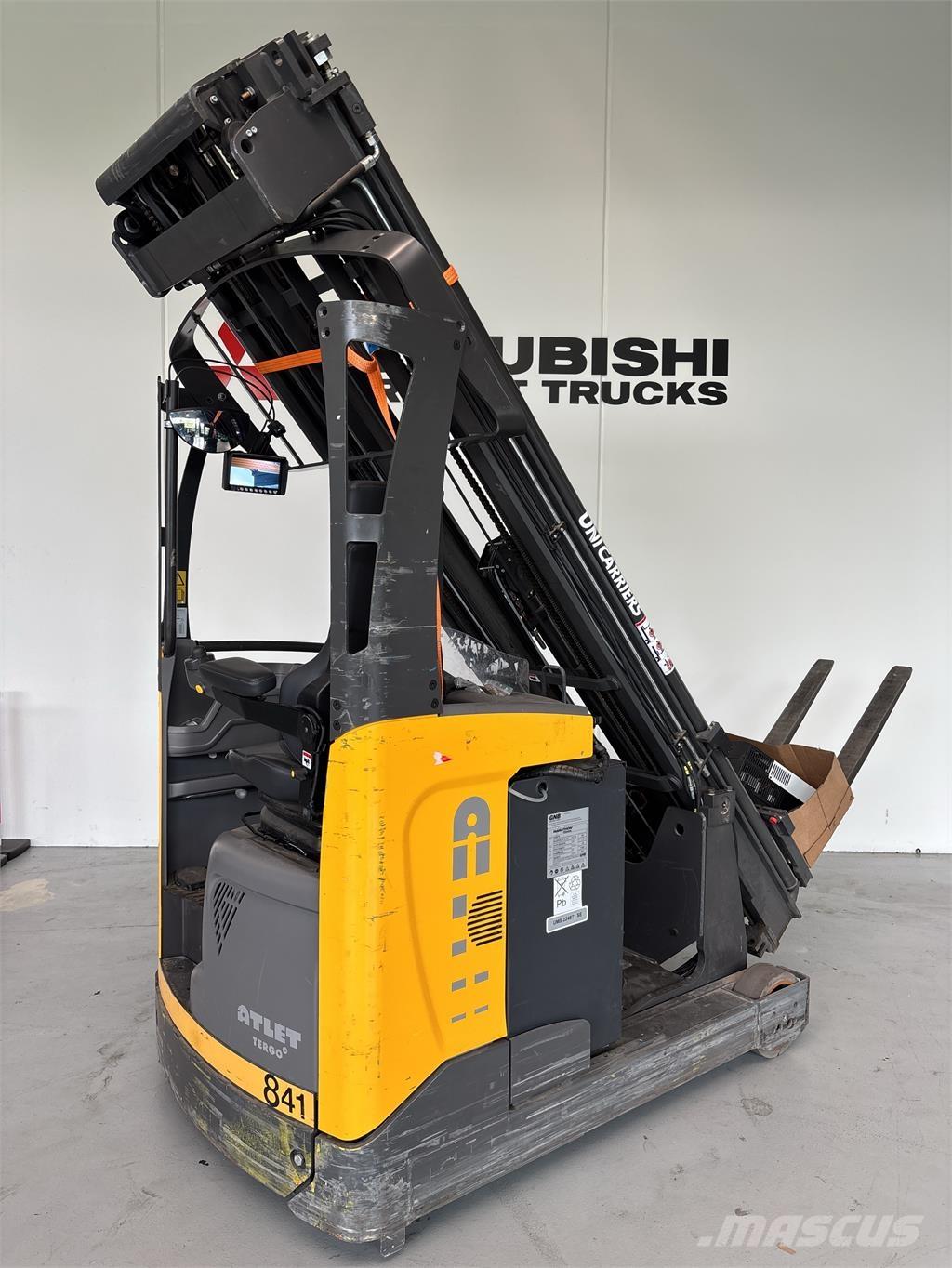 Atlet UMS200 Viljuškari sa pomičnim stupom