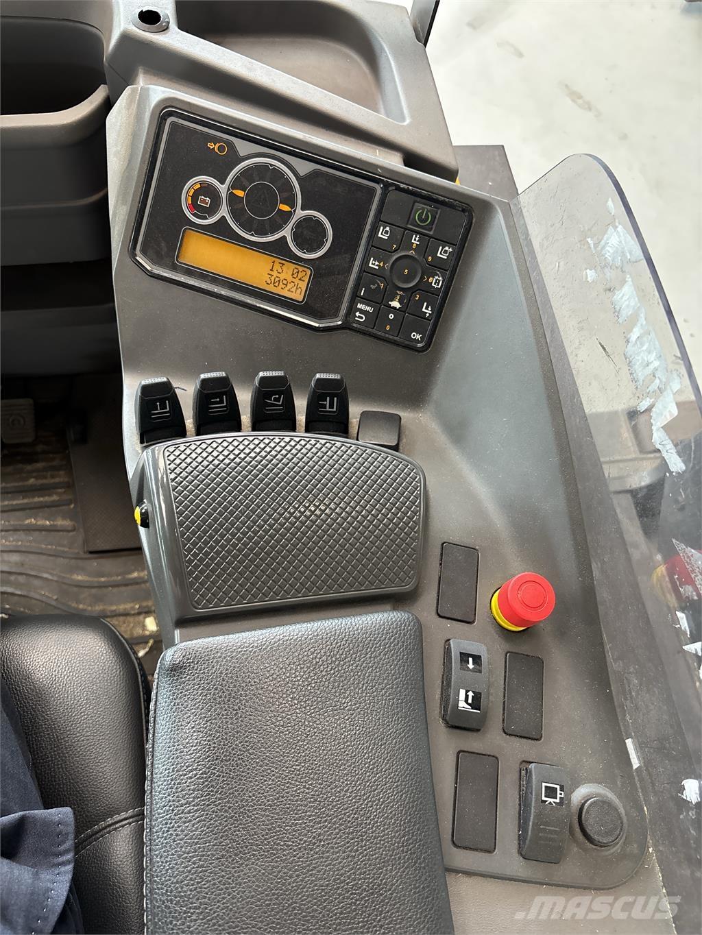 Atlet UMS200 Viljuškari sa pomičnim stupom