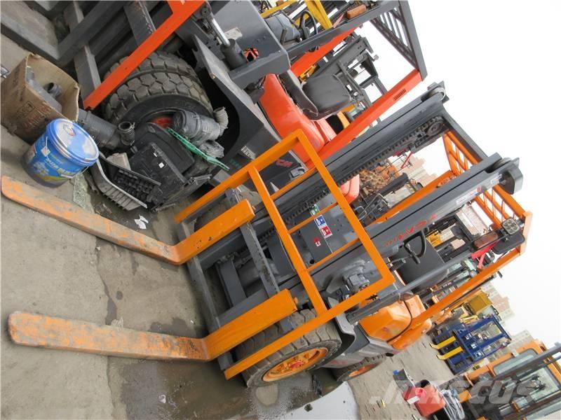 TCM FD 30 Dizelski viljuškari