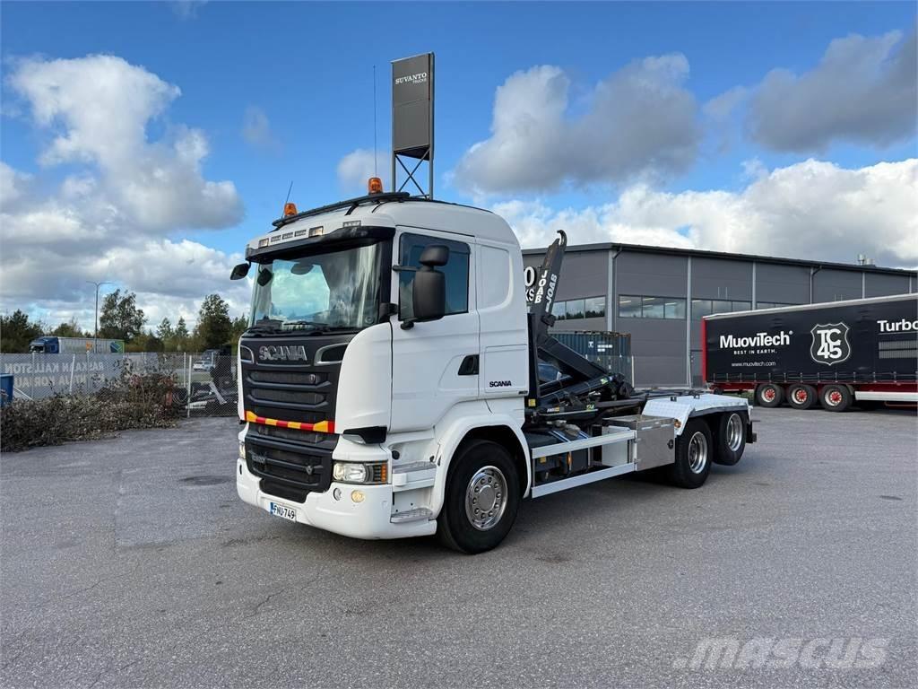 Scania R 520 6X2 Rol kiper kamioni sa kukom za podizanje tereta