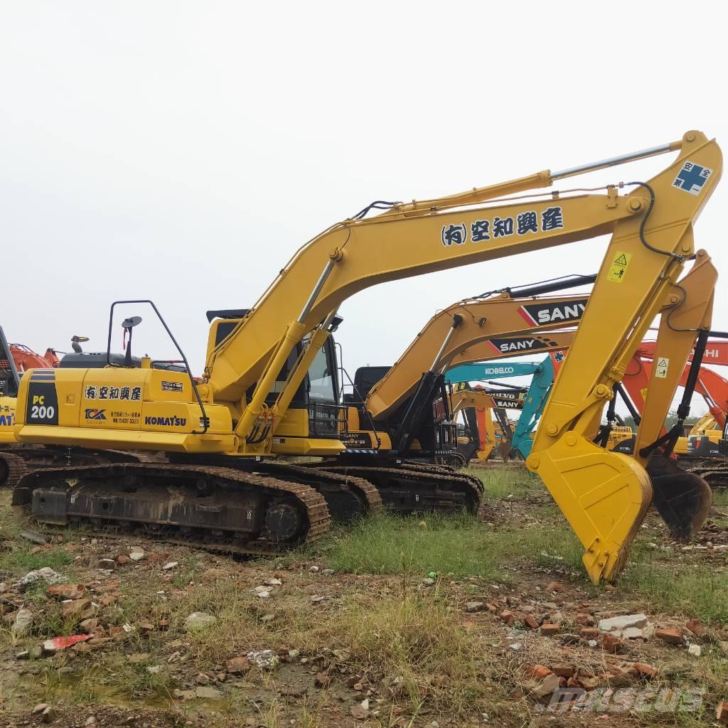 Komatsu PC200-8 Bageri guseničari