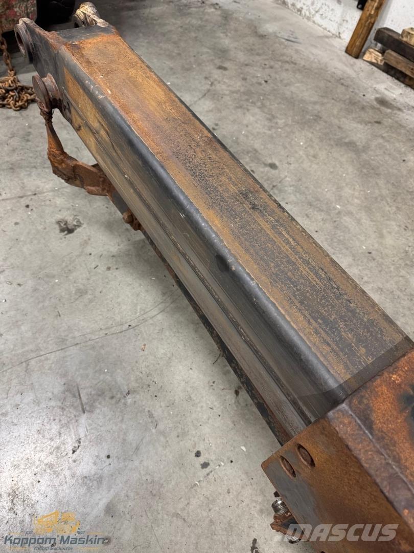 Loglift 220V Kranovi za šumarske harvestere