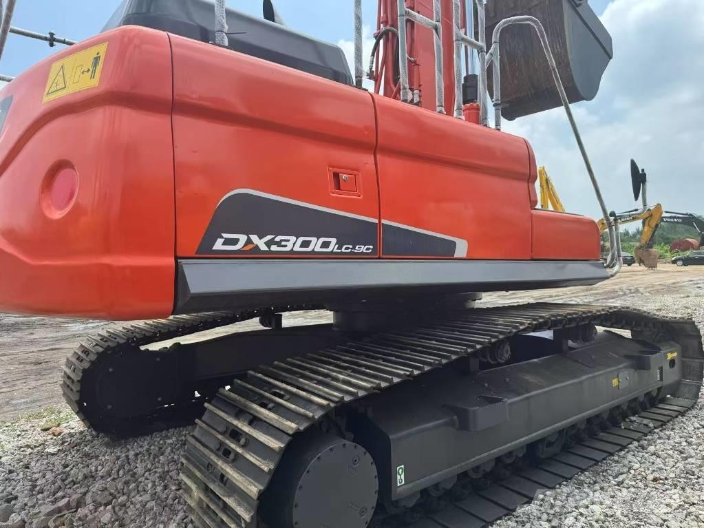 Doosan DX300-9C Bageri guseničari