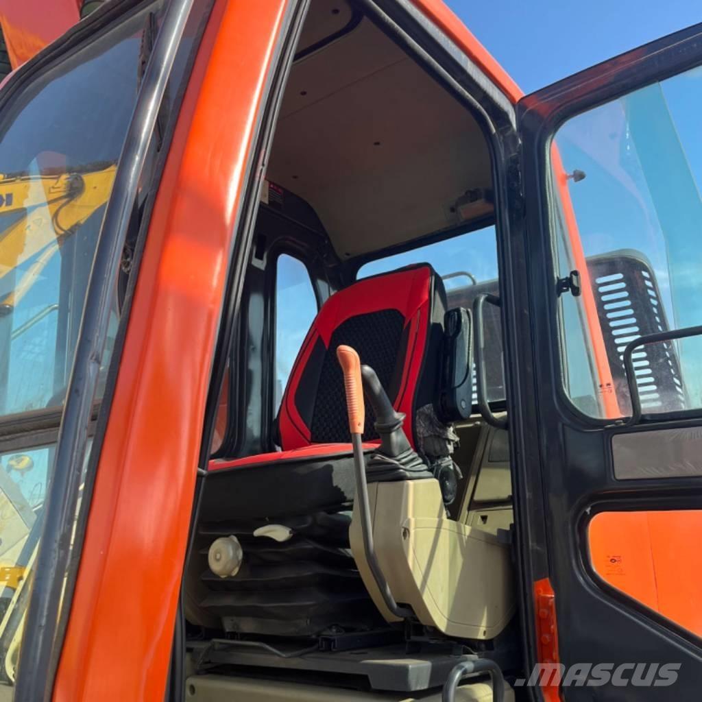 Doosan DX 300 Bageri guseničari