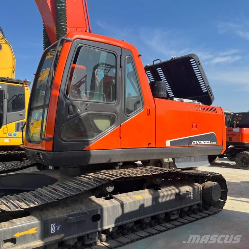 Doosan DX 300 Bageri guseničari