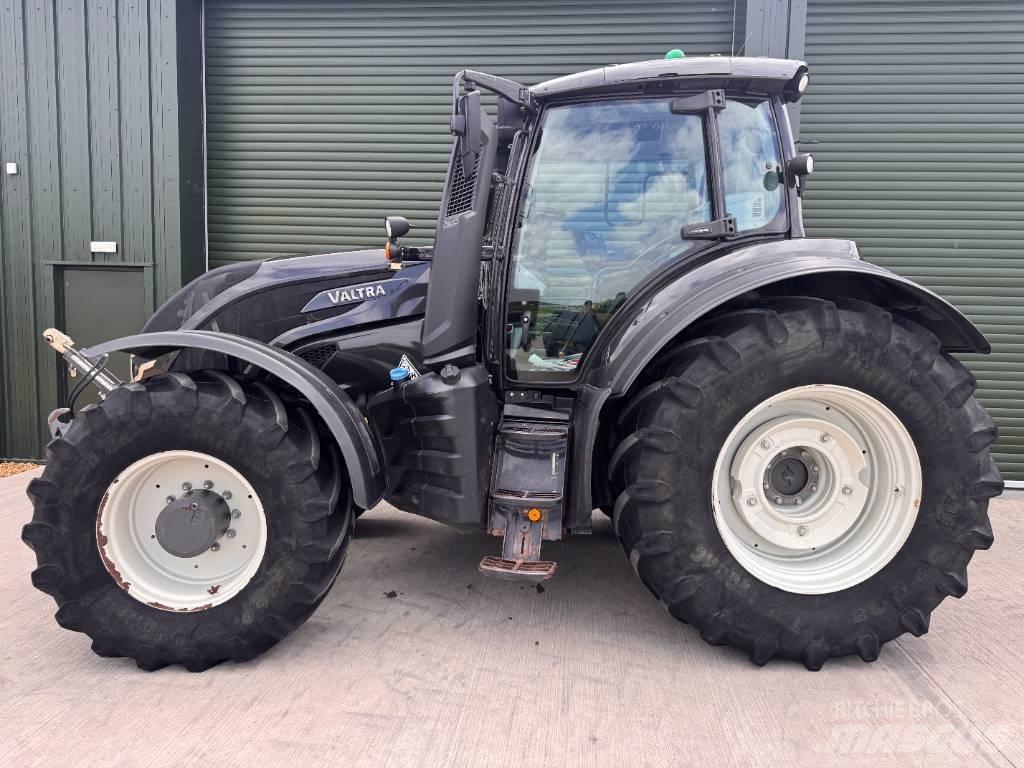Valtra T 235 Direct Traktori