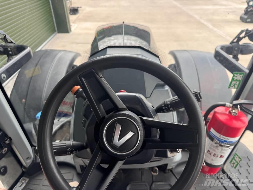 Valtra T 235 Direct Traktori
