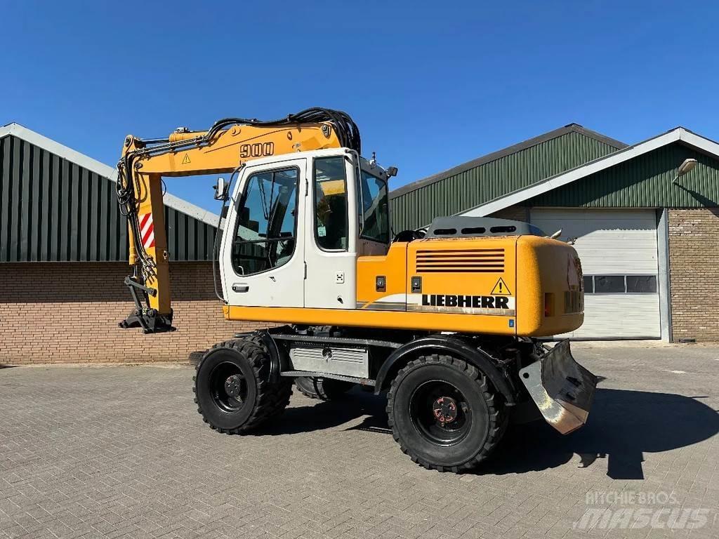 Liebherr A900C Bageri točkaši