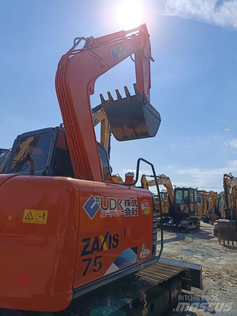 Hitachi ZX 75 Midi bageri 7t – 12t
