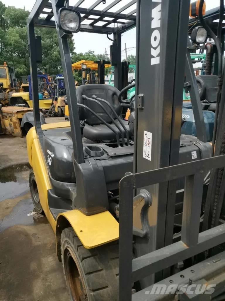 Komatsu 30 Teleskopski viljuškari