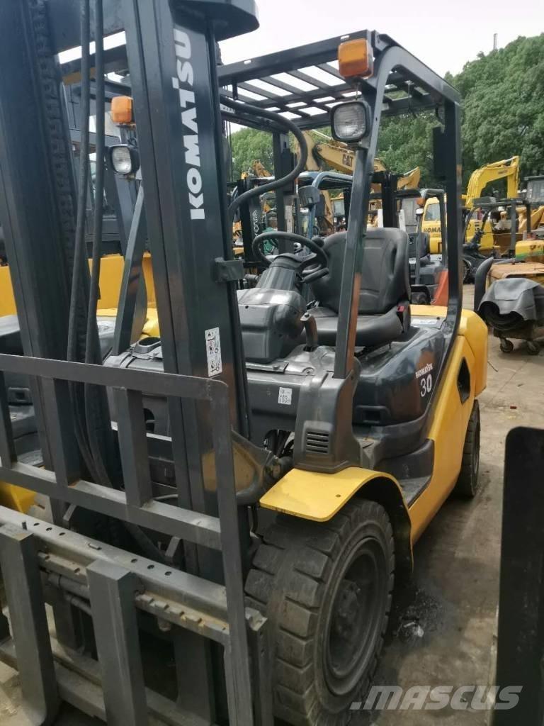 Komatsu 30 Teleskopski viljuškari
