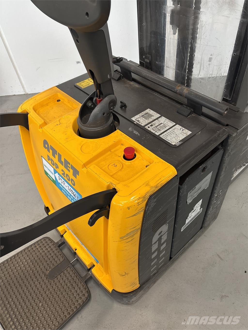 Atlet PDP200 Samopogonski ručni viljuškari