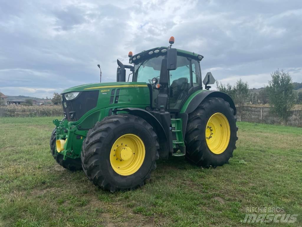 John Deere 6250 R Traktori