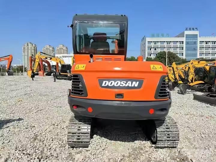 Doosan DX60-9C Bageri guseničari