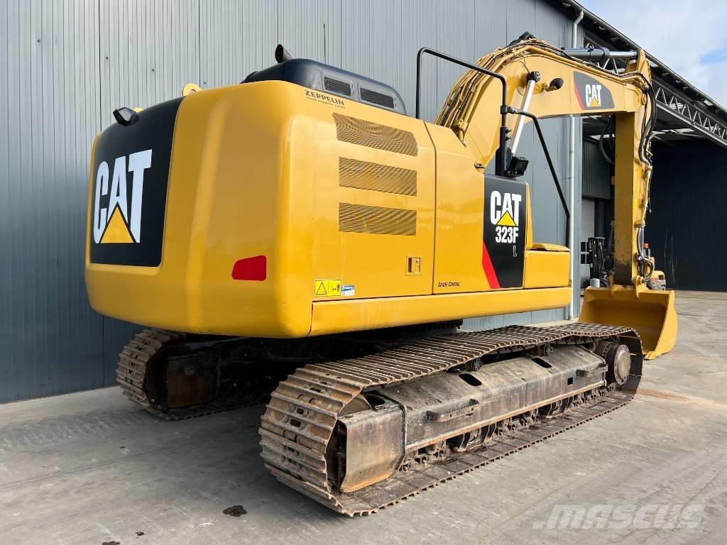 CAT 352F Bageri guseničari