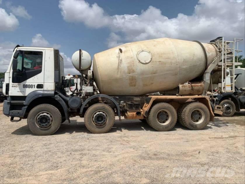 Iveco Trakker 440 Kamioni mešalice za beton