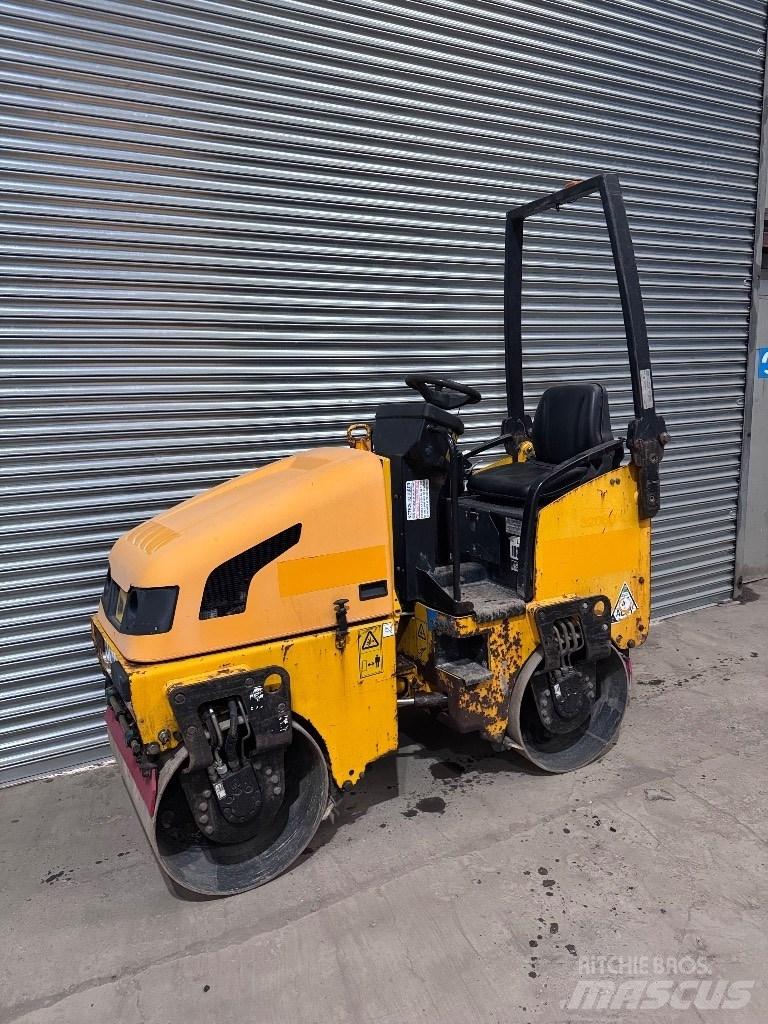 JCB VMT 160-80 Valjci sa duplim bubnjem