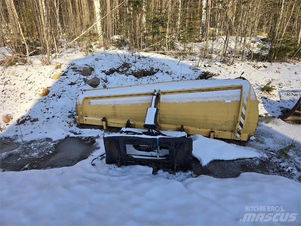 Rote 320 alueaura Snežne daske i plugovi