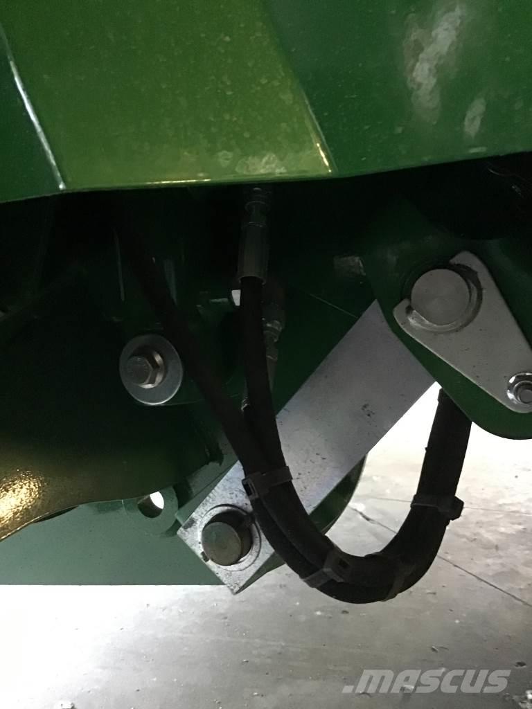 John Deere V461M Prese/balirke za rolo bale