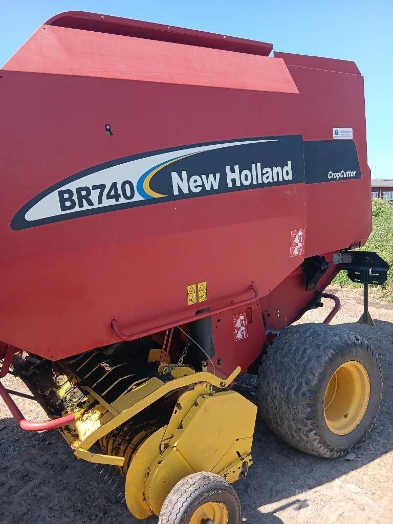 New Holland BR 740 Prese/balirke za rolo bale