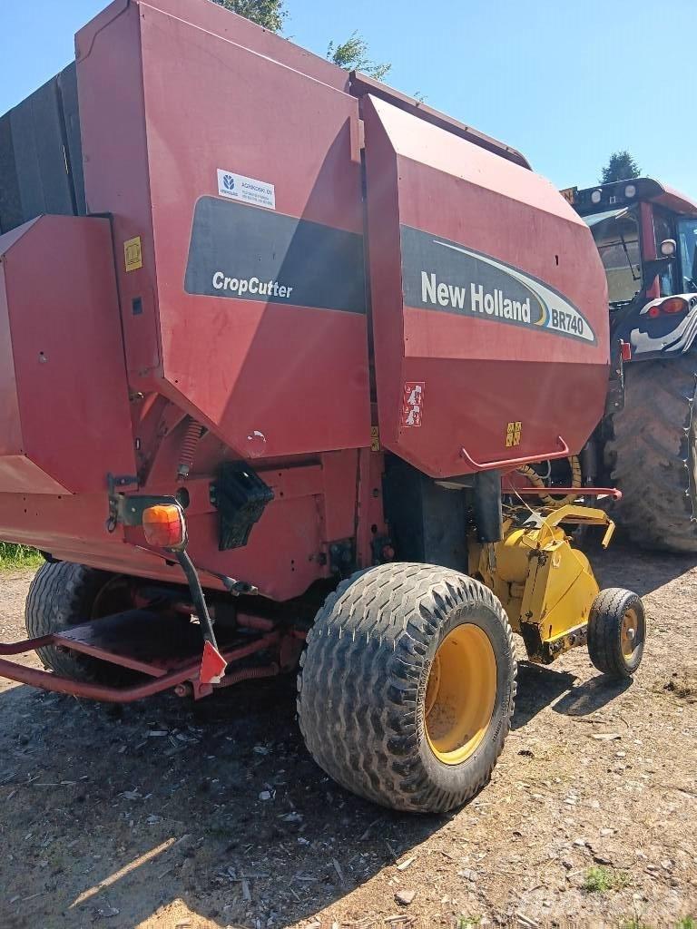 New Holland BR 740 Prese/balirke za rolo bale