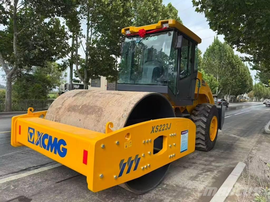 XCMG XS 223 J Valjci sa jednim bubnjem