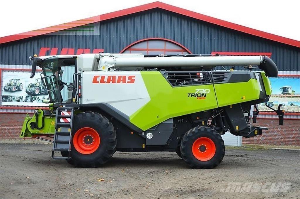 CLAAS trion 730 Kombajni